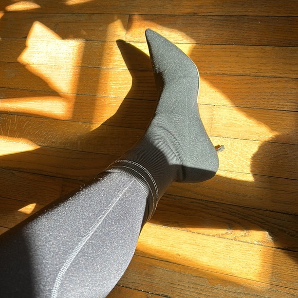 Designer MIU MIU Ankle Sock Boots - Size 8.5/9 - Picture 5 of 7